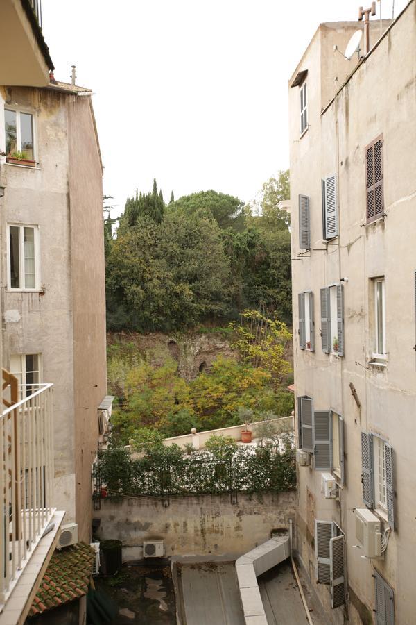 B&B Laurus Colosseo Rome Exterior photo